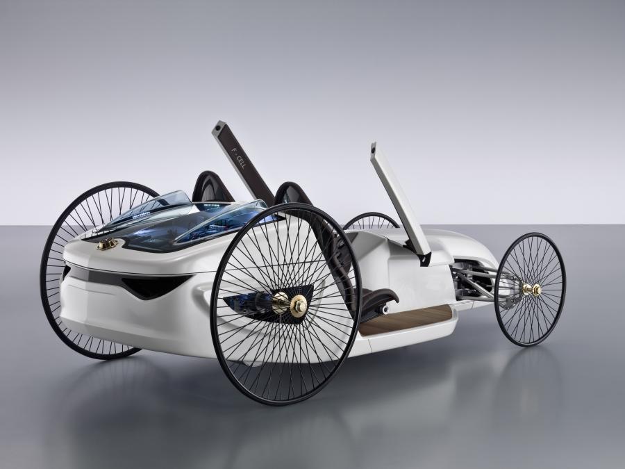  Mercedes-Benz F-Cell Roadster Concept 2009 года  (фото 21 из 23)
